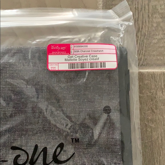 Get Creative Case Charcoal - Picture 3 of 4